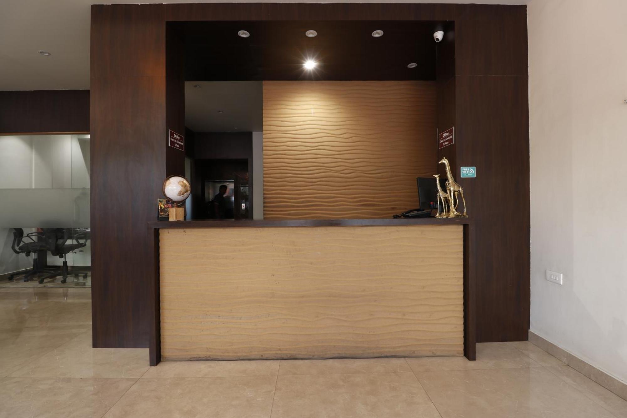 נאגפור Hotel Yatri מראה חיצוני תמונה