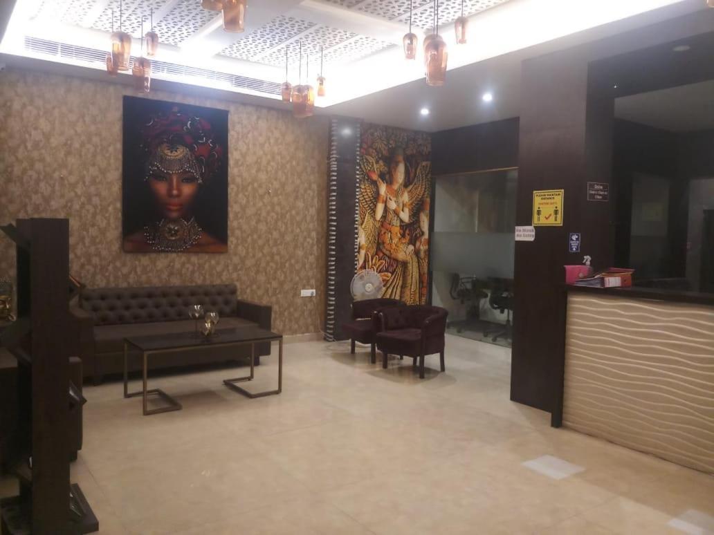 נאגפור Hotel Yatri מראה חיצוני תמונה